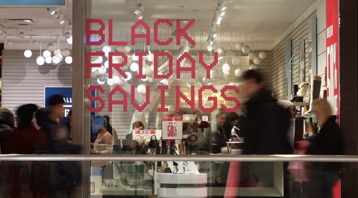 ‘That’s not a Black Friday deal’: Pinched shoppers hold out for deeper discounts—boding ill for earnings ‘that’s-not-a-black-friday-deal’:-pinched-shoppers-hold-out-for-deeper-discounts—boding-ill-for-earnings