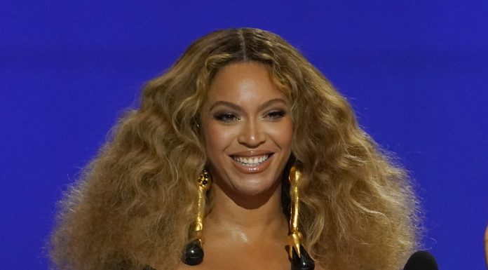 Beyoncé tops box office with $21 million debut for concert film ‘Renaissance’ beyonce tops-box-office-with-$21-million-debut-for-concert-film-‘renaissance’