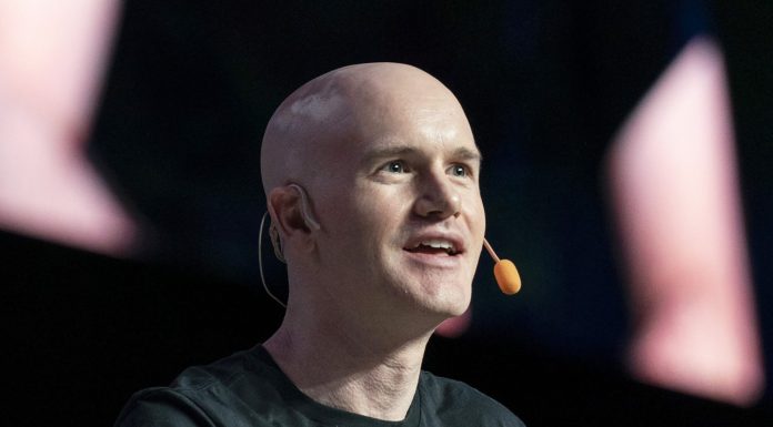 Coinbase Wallet lets users send stablecoins for free on messaging apps like WhatsApp and iMessage coinbase-wallet-lets-users-send-stablecoins-for-free-on-messaging-apps-like-whatsapp-and-imessage