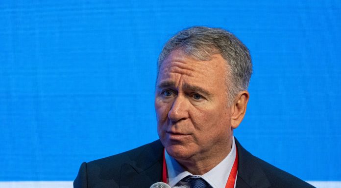 Billionaire Ken Griffin says ‘whiny snowflakes’ come out of Harvard, not future leaders. After $300 million donation last year, he’s out billionaire-ken-griffin-says-‘whiny-snowflakes’-come-out-of-harvard,-not-future-leaders.-after-$300-million-donation-last-year,-he’s-out