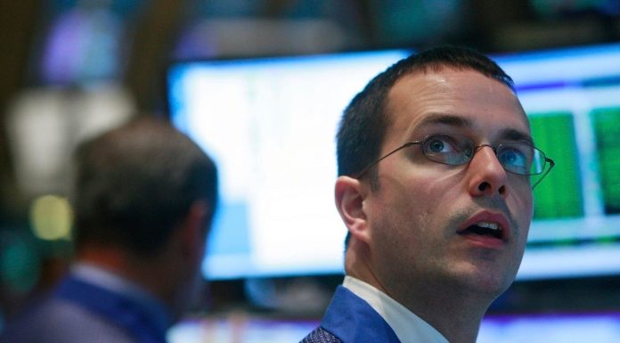 3 Stocks to Buy Before the Fed Cuts Rates 3-stocks-to-buy-before-the-fed-cuts-rates