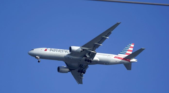 Boeing model over 20 years old investigated for tire problem on American Airlines flight from Dallas to LA boeing-model-over-20-years-old-investigated-for-tire-problem-on-american-airlines-flight-from-dallas-to-la
