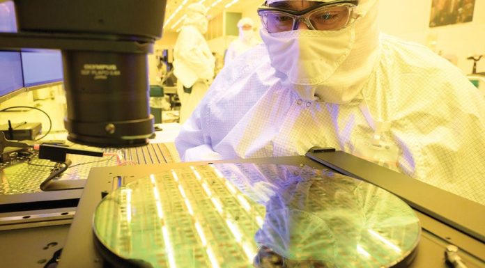Intel Stock Tanks After Chipmaker Discloses Ugly Foundry Financials intel-stock-tanks-after-chipmaker-discloses-ugly-foundry-financials