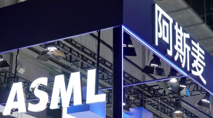 ASML beats Q2 earnings forecasts; bookings rise on AI demand asml-beats-q2-earnings-forecasts;-bookings-rise-on-ai-demand