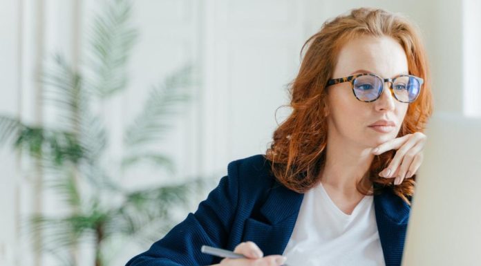 Intel Crashed 30%. Is the Stock a Sell or a Bad-News Buy? intel-crashed-30%.-is-the-stock-a-sell-or-a-bad-news-buy?