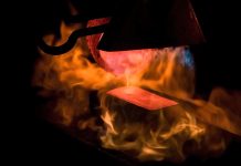 Gold Holds as Traders Weigh Inflation Warning, Middle East Risks gold-holds-as-traders-weigh-inflation-warning,-middle-east-risks